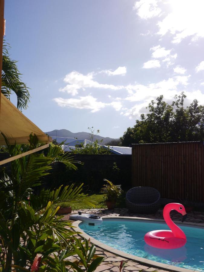 Charmante Villa Creole Climatisee, Jardin Tropical Et Piscine Prives Lamentin Exteriér fotografie